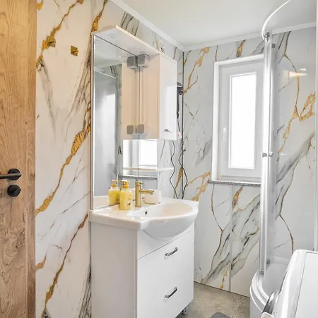 아파트 Apartma Manca Jesenice na Dolenjskem