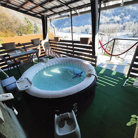 Apartma Manca דירה