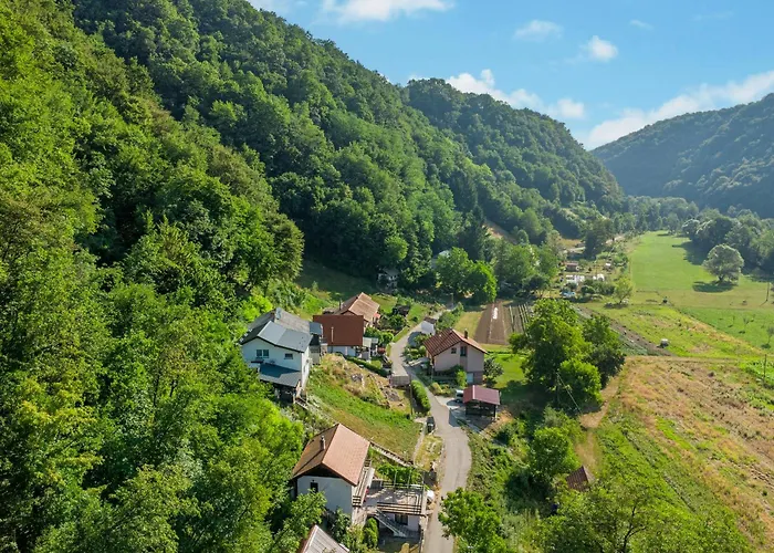 Apartma Manca アパート Jesenice na Dolenjskem