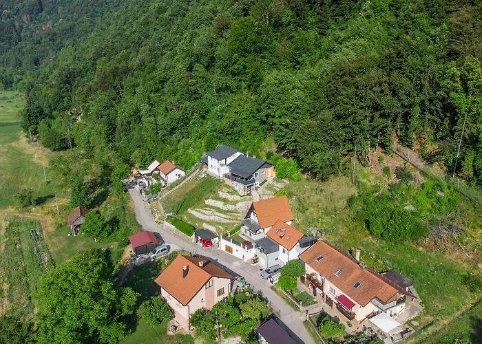 Apartma Manca アパート Jesenice na Dolenjskem